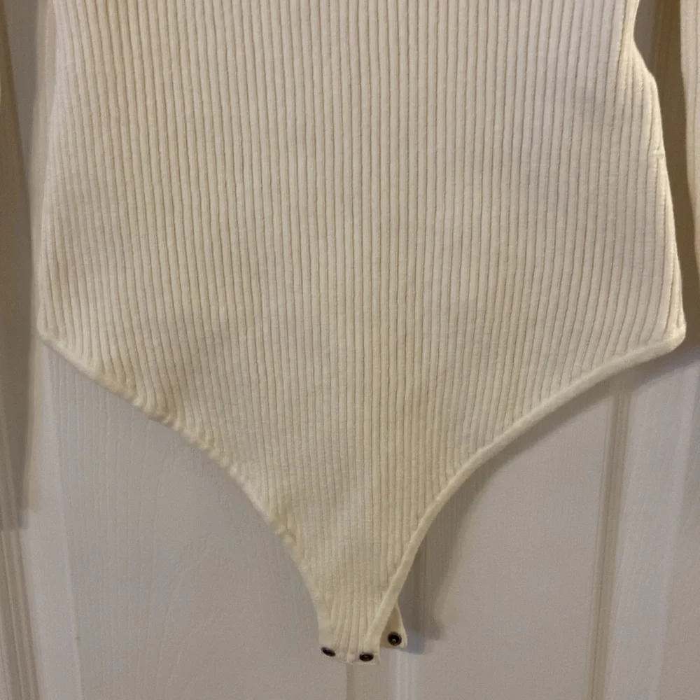 Abercrombie & Fitch Body Suit size L brand new with tag long sleeve & beautiful - Picture 6 of 12